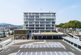 飯塚市庁舎